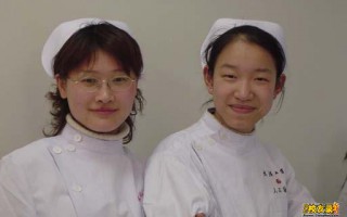 马海燕(left 1)